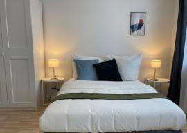 2 -Zimmer Mietwohnung an der Triumphpforte Ideal für deine WG