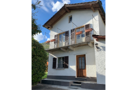 Casa singola  Indipendente, giardino, parcheggi e laboratorio a CHF 497000