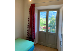 Casa singola  Indipendente, giardino, parcheggi e laboratorio a CHF 497000