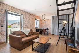 Maison avec 3 appartements - Investissement locatif à la frontière francaise